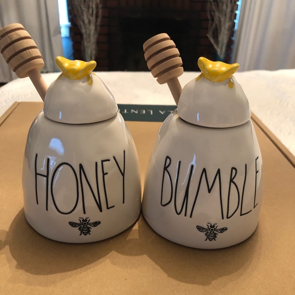 Rae Dunn Set of 2 Honeycombs